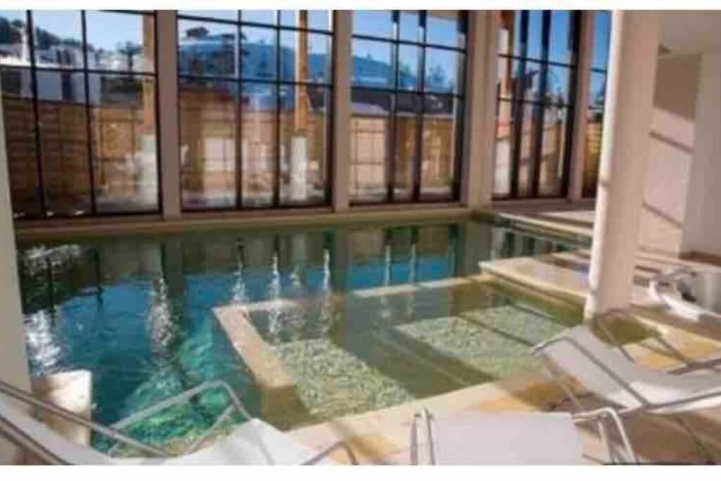 Superbe Appartement Avec Piscine Et Garage Péone 외부 사진